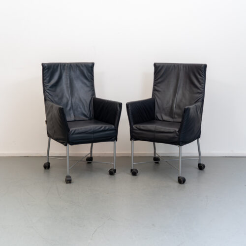 Montis Chaplin zwart leder + rvs onderstel (verrijdbaar)