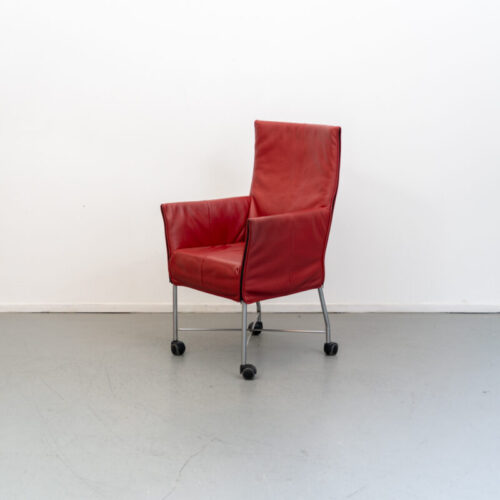 Montis Chaplin rood leder - rvs verrijdbaar onderstel