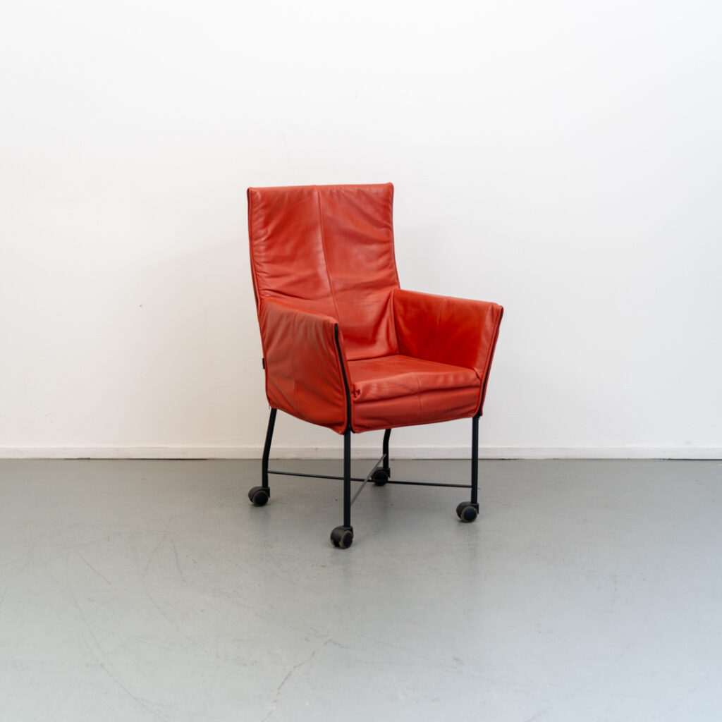 Montis Chaplin eetkamerstoelen Tomato Rood