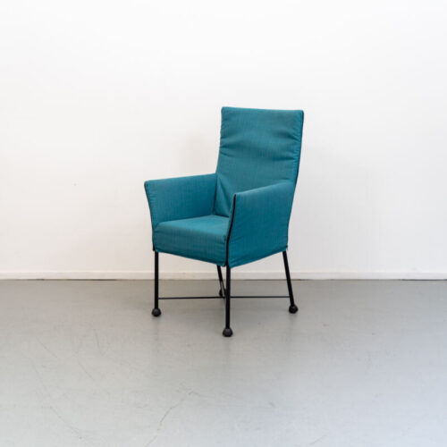 Montis Chaplin Stoel Blauw Stof - Zwart (Op Doppen)