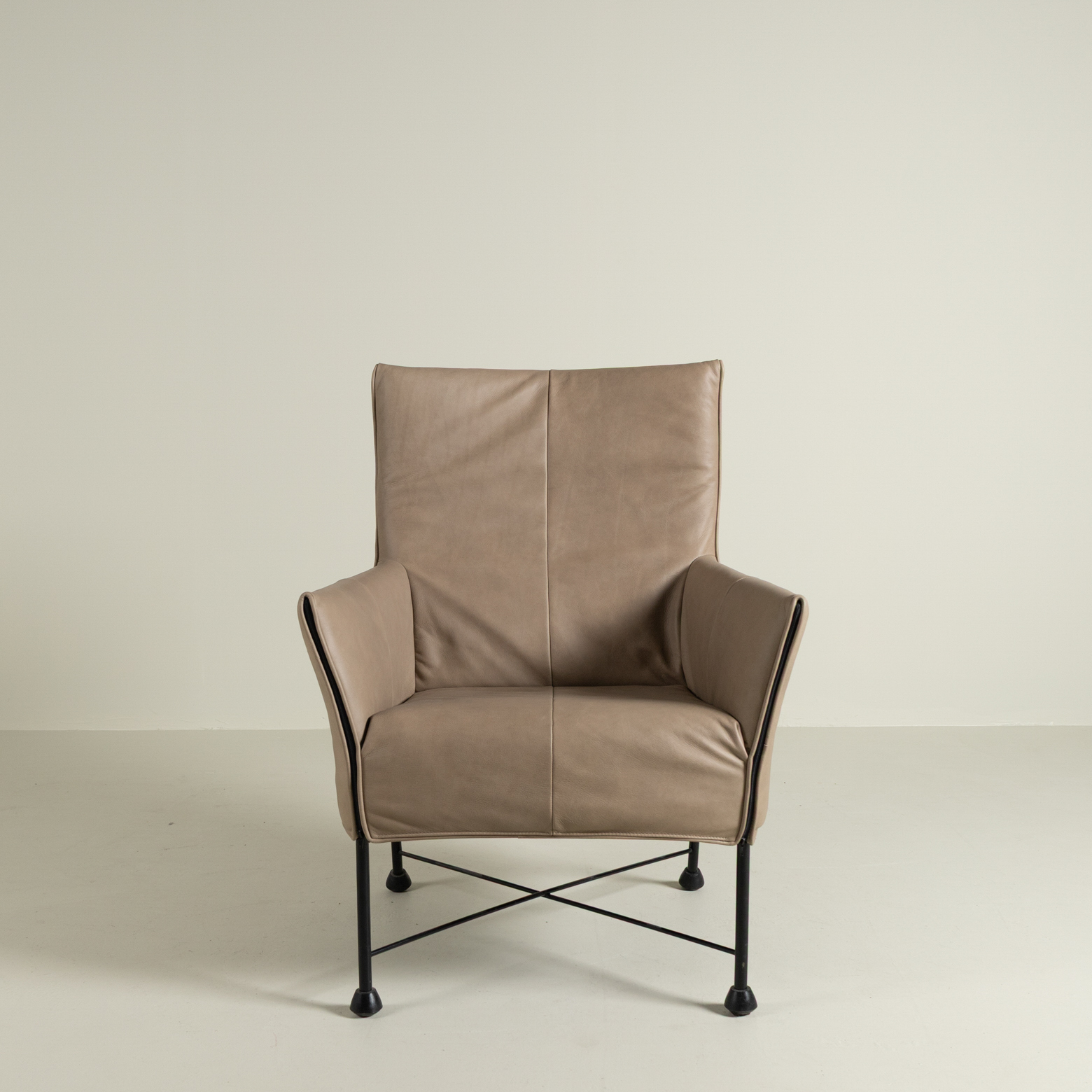 Montis Charly Fauteuil Rancho Stone Leer - Zwart (Op Doppen)