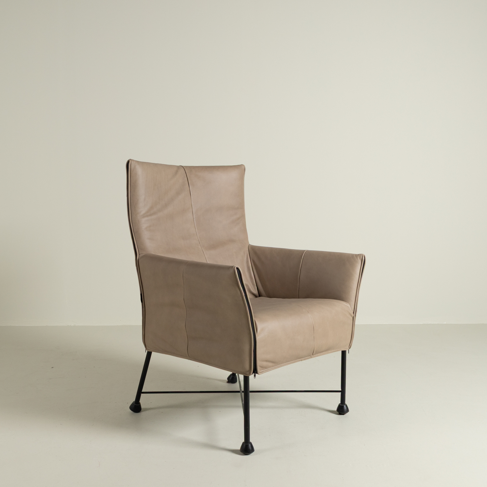 Montis Charly Fauteuil Rancho Stone Leer - Zwart (Op Doppen)
