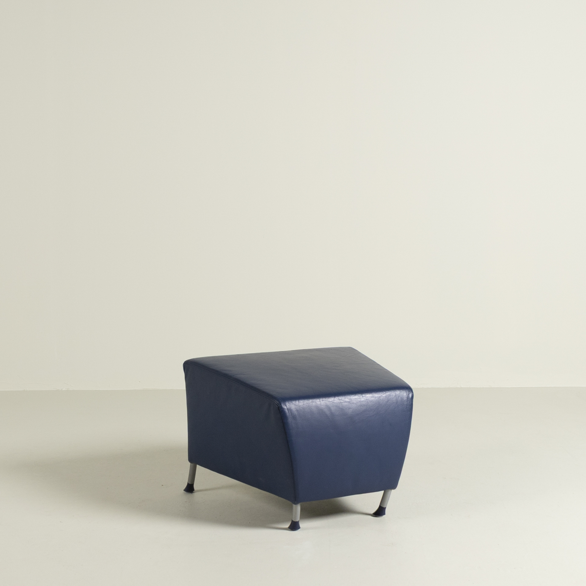 Montis Windy Hocker Blauw Leer