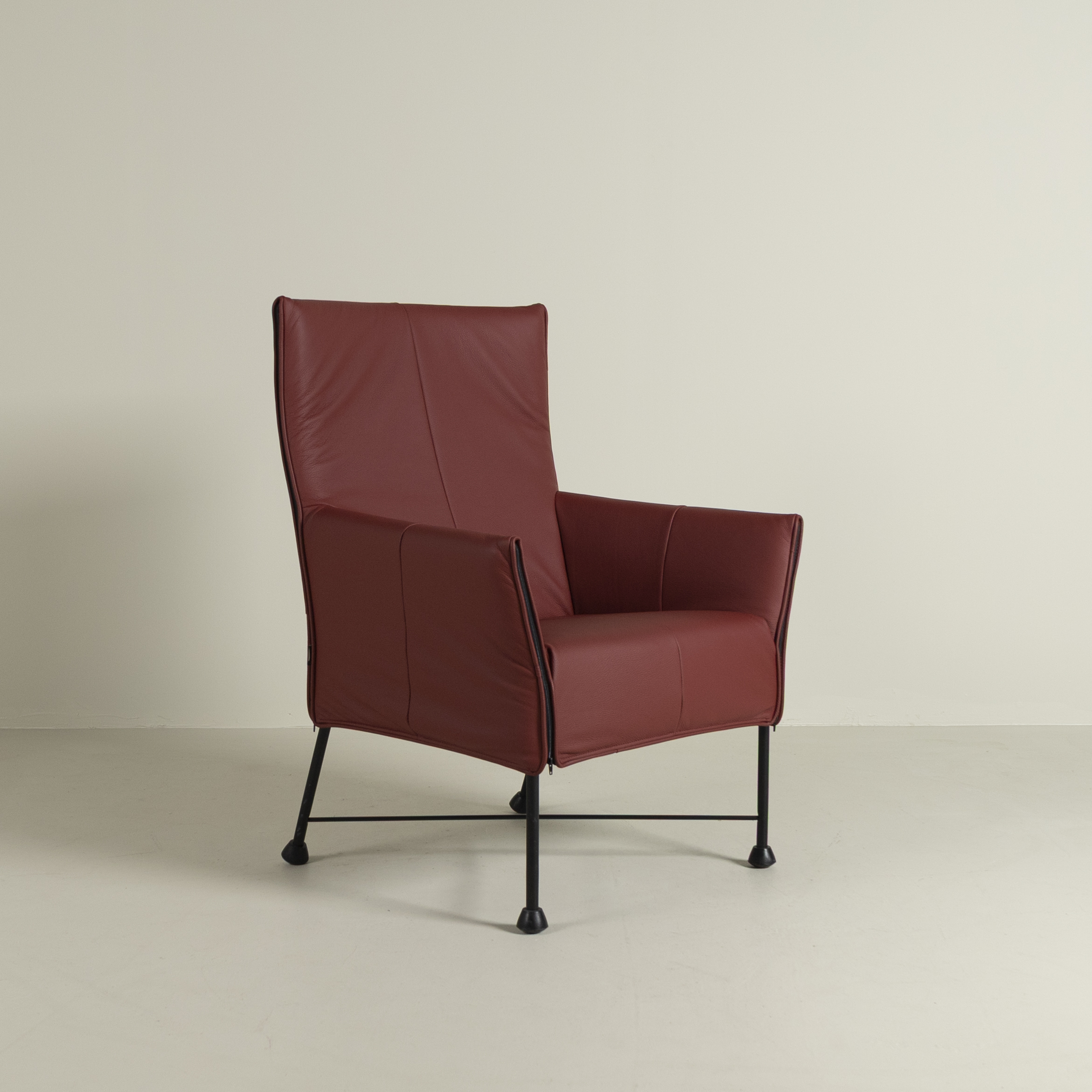 Montis Charly Fauteuil Bordeauxrood Leer - Zwart (Op Doppen)