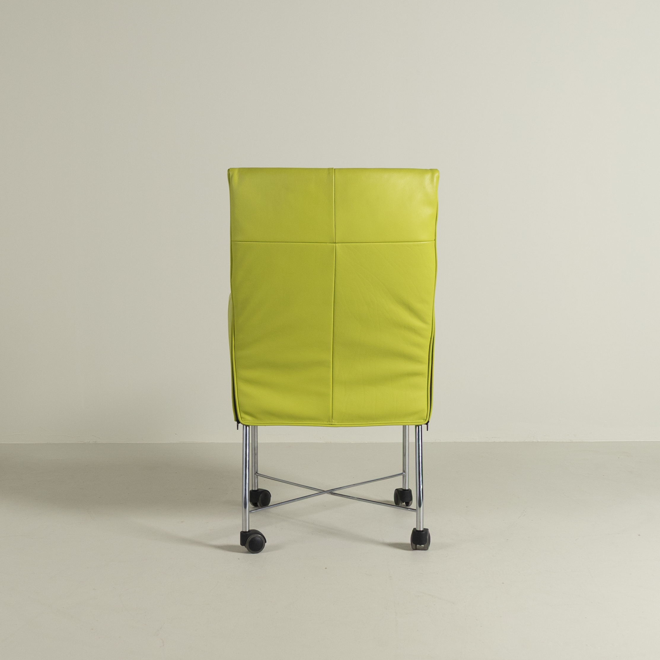 Montis Chaplin Lime Leer - Aluminium (Op Wielen)